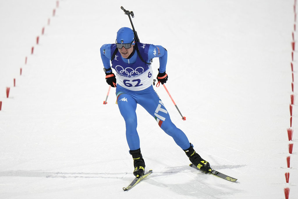 Ein Biathlet des italienischen Teams bei den Winterspielen 2022 in Peking
